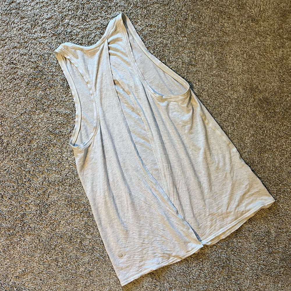 Women's Gray Sleeveless Top